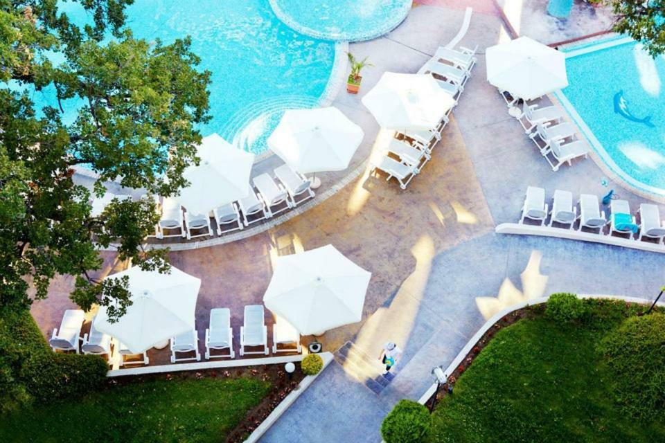 Green Park Hotel ゴールデンサンド エクステリア 写真