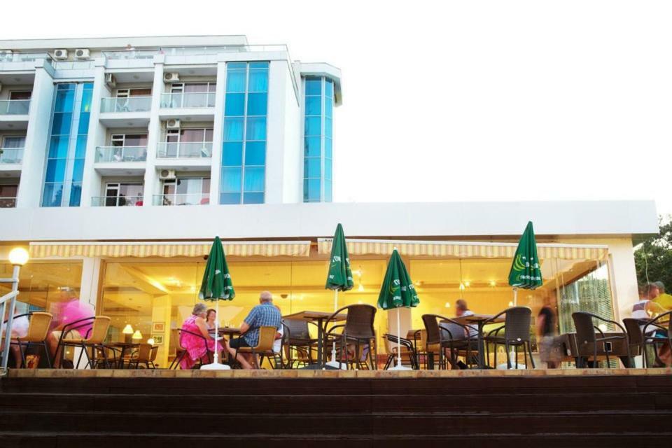 Green Park Hotel ゴールデンサンド エクステリア 写真